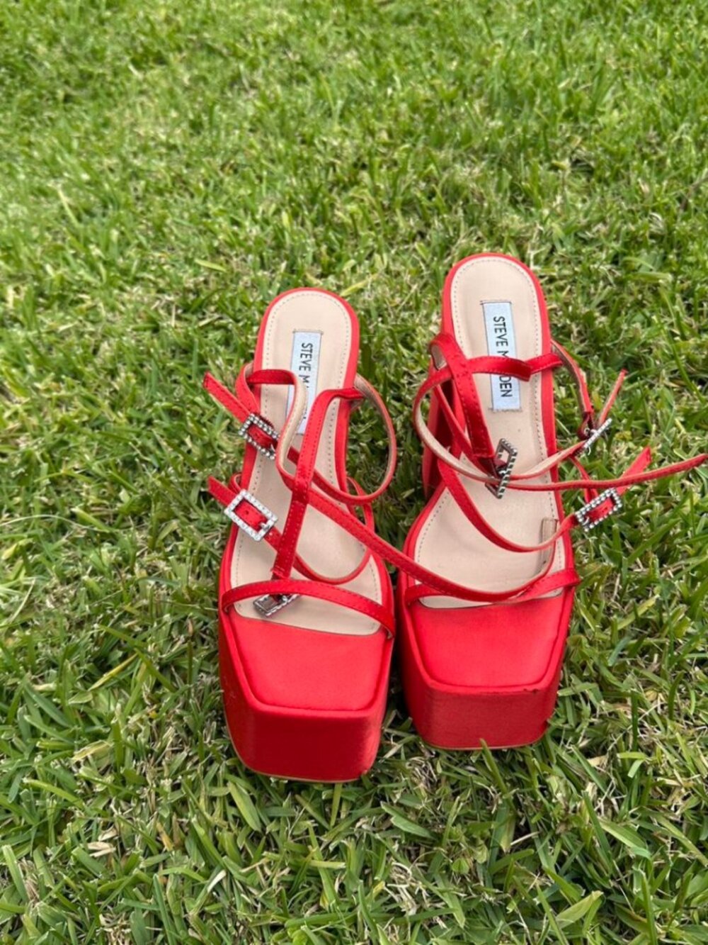 Steve Madden Women's Red Courts